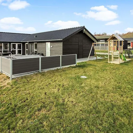 Yakari - 300m From The Sea By Interhome