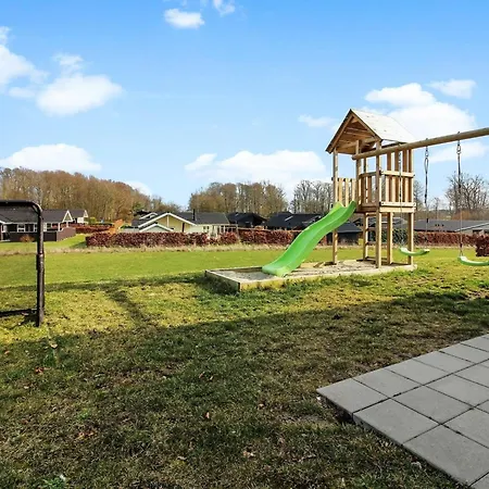 Yakari - 300m From The Sea By Interhome